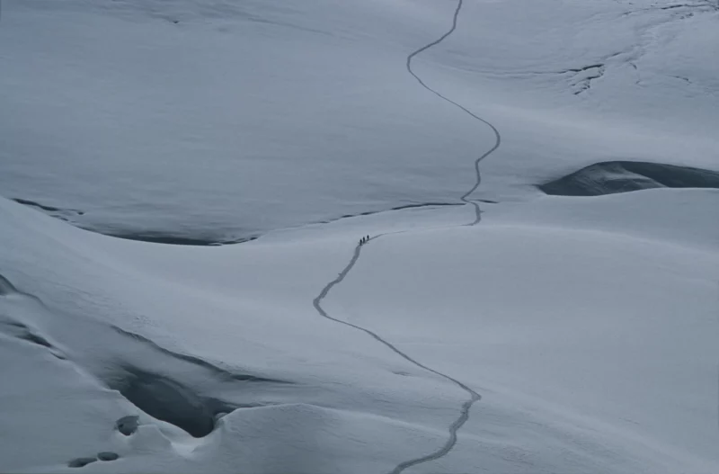 Wir ziehen eine Spur zum West Col.